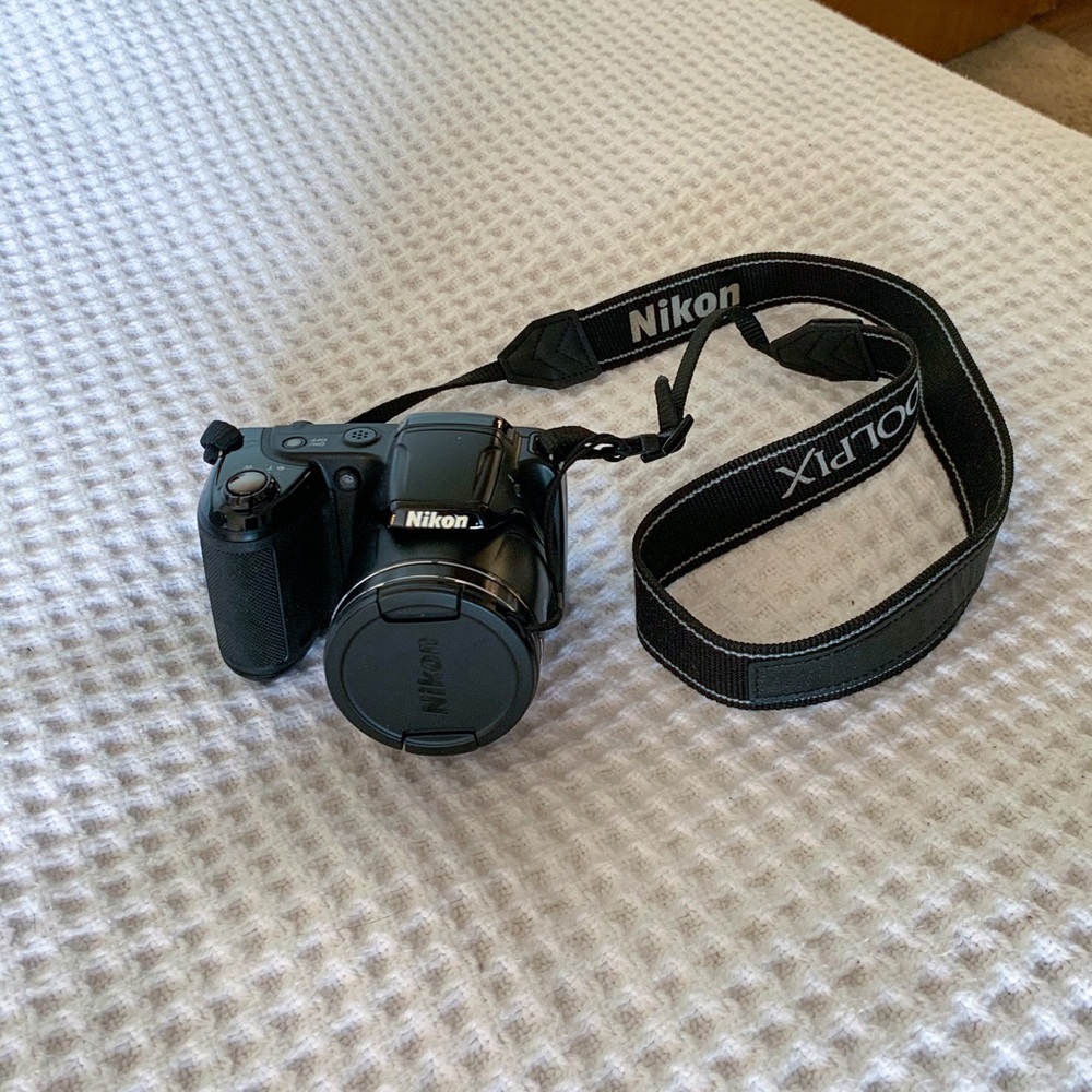 Nikon Coolpix L330 Camera (black)